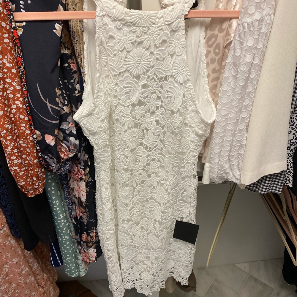 Women’s White Lace Dress
